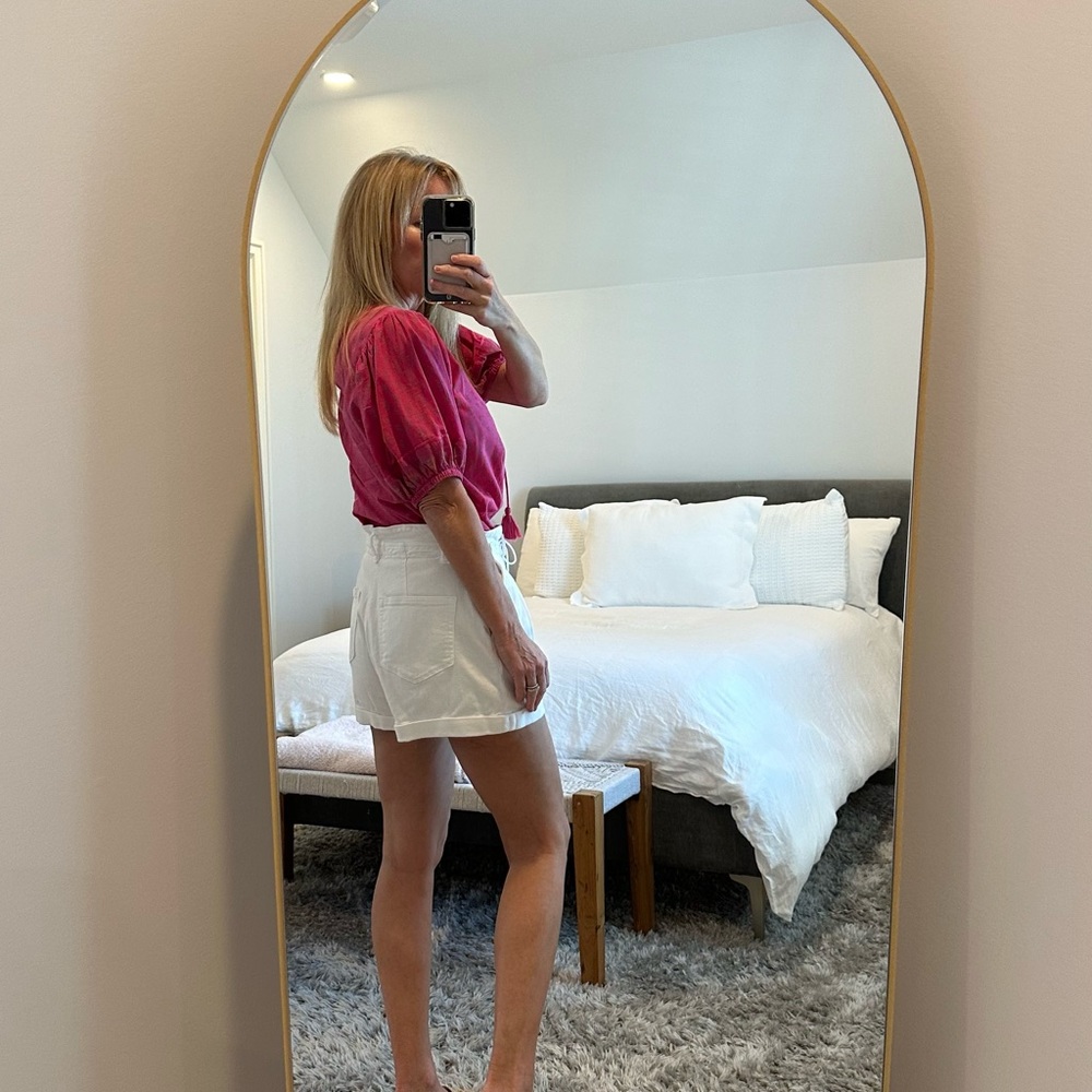 Paige Carly pleated white shorts size 28